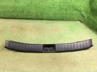 Накладка замка багажника Subaru Impreza 2011 контрактная Накладка замка багажника Subaru Impreza 2011
