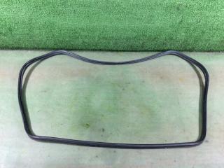 Уплотнительная резинка двери багажника Subaru Impreza XV 2010