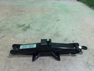 Домкрат Subaru Impreza 2006