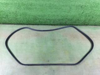 Уплотнительная резинка двери багажника Subaru Impreza 2006