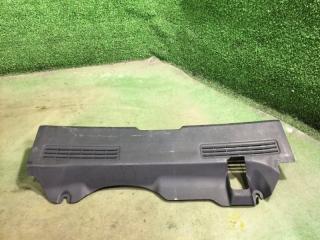 Накладка замка багажника Subaru Impreza 2006 контрактная Накладка замка багажника Subaru Impreza 2006
