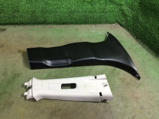 Накладка на стойку кузова правая Subaru Impreza 2014 контрактная Накладка на стойку кузова правая Subaru Impreza 2014