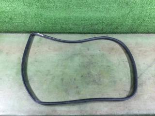 Уплотнительная резинка боковой двери передняя левая Honda AIRWAVE 2009