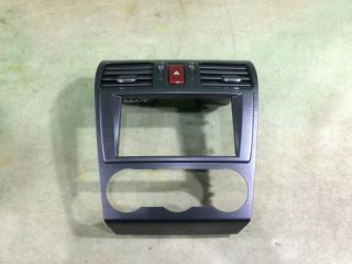 Консоль магнитофона Subaru XV 2012