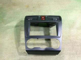 Консоль магнитофона Subaru XV 2012