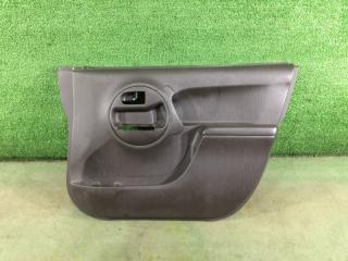 Обшивка двери передняя правая Toyota Passo 2013