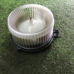 Запчасть мотор печки TOYOTA VEROSSA 2003