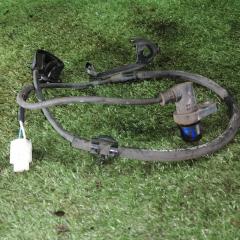 Датчик ABS передний левый TOYOTA RAUM 2010