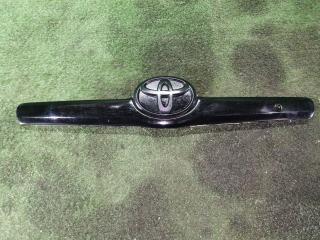 Накладка крышки багажника Toyota CAMRY 2006