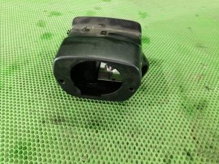 Фото запчасти кожух рулевой колонки Toyota Kluger 2004 контрактная запчасть Запчасть кожух рулевой колонки Toyota Kluger 2004