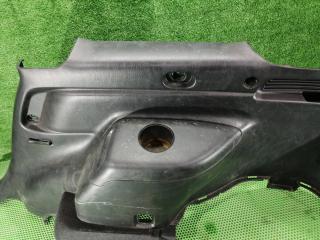 Обшивка багажника правая Toyota Kluger 2004