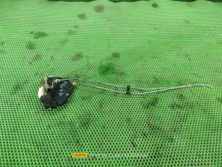 Замок боковой двери задний правый MITSUBISHI AIRTREK 2005