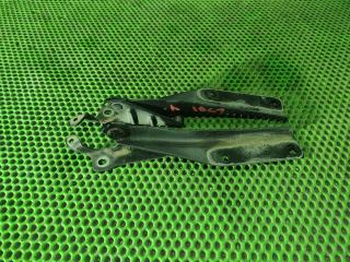 Петли капота Forester 2006 SG5 EJ205 Петли капота Forester 2006 SG5 EJ205