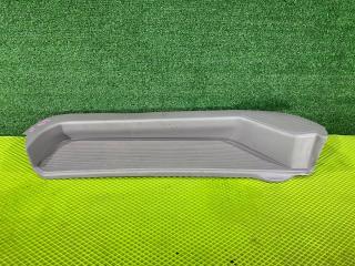 Накладка на порог наружная задняя левая Toyota Estima 2003