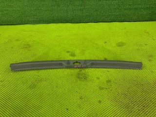 Накладка замка багажника Toyota Voxy 2007