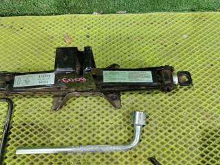 Домкрат Forester 1998 SF5 EJ205 Домкрат Forester 1998 SF5 EJ205