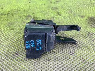 Запчасть блок abs Toyota MARK II 2001