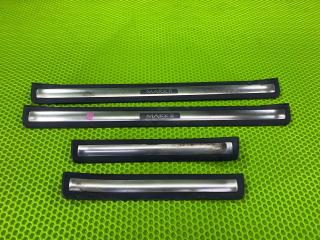 Накладки порогов салона Toyota MARK II 2003 контрактная Накладки порогов салона Toyota MARK II 2003