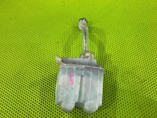 Запчасть бачок стеклоомывателя Toyota Wish 2008