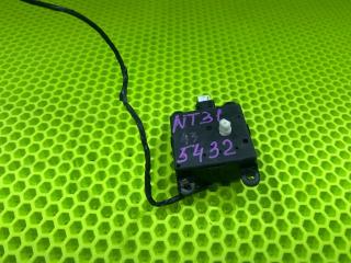 Сервопривод заслонок печки NISSAN X-Trail 2009 контрактная Сервопривод заслонок печки NISSAN X-Trail 2009