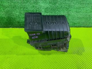 Корпус воздушного фильтра Toyota Gaia 1999
