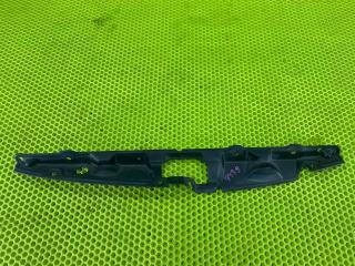 Накладка замка капота Toyota Estima 2004 контрактная Накладка замка капота Toyota Estima 2004