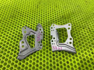 Запчасть крепление магнитофона Toyota Wish 2008