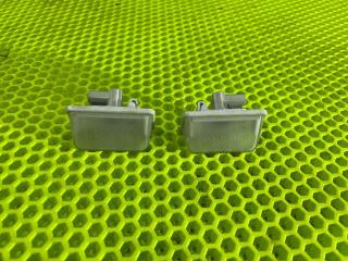 Подсветка номера Toyota Estima 2004