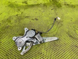 Стеклоподъемник задний правый Toyota ALTEZZA 2003 контрактная Стеклоподъемник задний правый Toyota ALTEZZA 2003