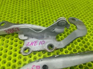 Петли капота Toyota Wish ZNE10 1ZZ-FE