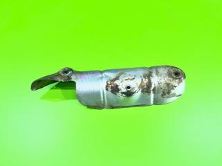 Кожух выпускного коллектора правый MITSUBISHI Delica 2005