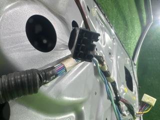 Дверь боковая передняя правая Corolla Runx 2003 NZE124 1NZ-FE