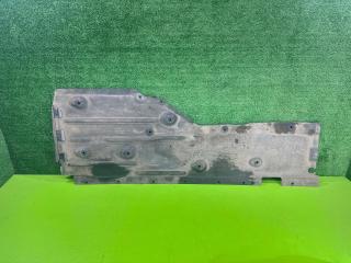 Запчасть защита кузова правая BMW 320i 2006