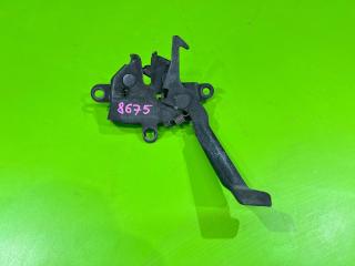 Замок капота Toyota Nadia 2001