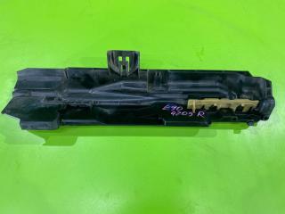 Запчасть крепление радиатора правое BMW 320i 2006