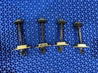 Запчасть ограничители дверей Honda Inspire 2000