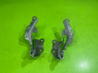 Фото запчасти петли капота Toyota MARK II 2003 контрактная запчасть Запчасть петли капота Toyota MARK II 2003