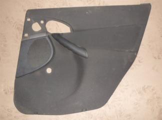 Обшивка двери задняя правая Ford Focus 2004