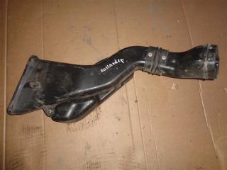 Воздухозаборник Mitsubishi Outlander 2011