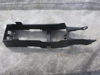 Консоль между сидений Volkswagen Passat 1995