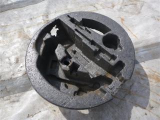 Ящик для инструментов Volkswagen Passat 1995 Б/У Ящик для инструментов Volkswagen Passat 1995