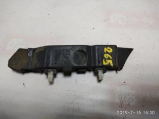 Крепление бампера переднее правое Kia Rio 2013 Б/У Крепление бампера переднее правое Kia Rio 2013