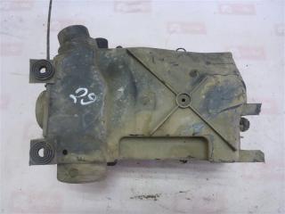 Корпус воздушного фильтра Volkswagen Passat 1991