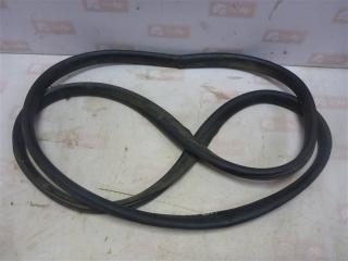 Уплотнительная резинка задняя правая Peugeot 408 2012