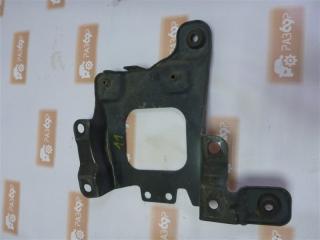 Крепление аккумулятора Ford Focus 2013