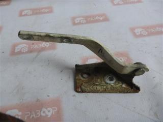 Петля капота левая Volkswagen Golf 1992