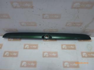 Накладка крышки багажника Mitsubishi Carisma 1999