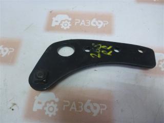 Запчасть кронштейн Land Rover Discovery 2008