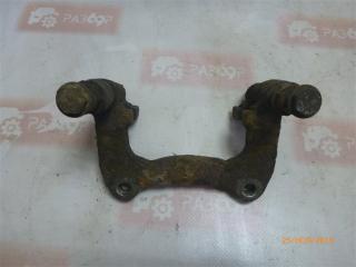 Скоба суппорта задняя левая Volkswagen Passat 1995