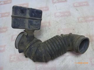 Резонатор воздушного фильтра Mitsubishi Carisma 1999